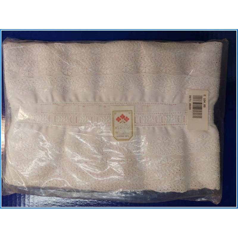 Bordado de algodão Sangallo