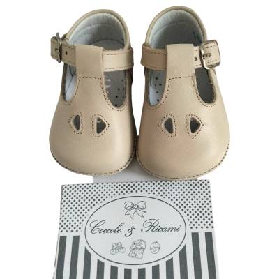 Sapatos de bebé recém-nascido