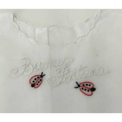 Camicina della fortuna con ricamo a mano