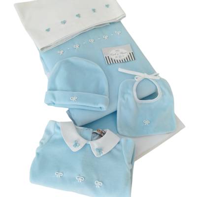 Warm light blue cotton baby boy set with silver details 1 month Petit