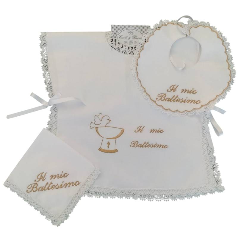 Blusa de batismo com lenço e babete