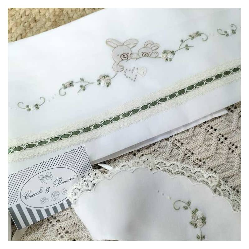 Sheet with bunny embroidery bib
