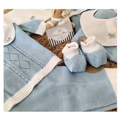 Corredino neonato in filo di cotone bianco e celeste