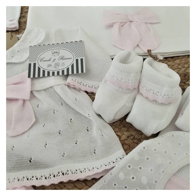 Girl's birth set in white cotton lace...