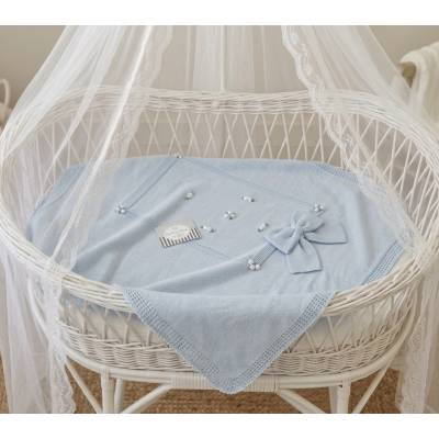 Babygi baby blanket in light blue chenille measuring 77*92 cm