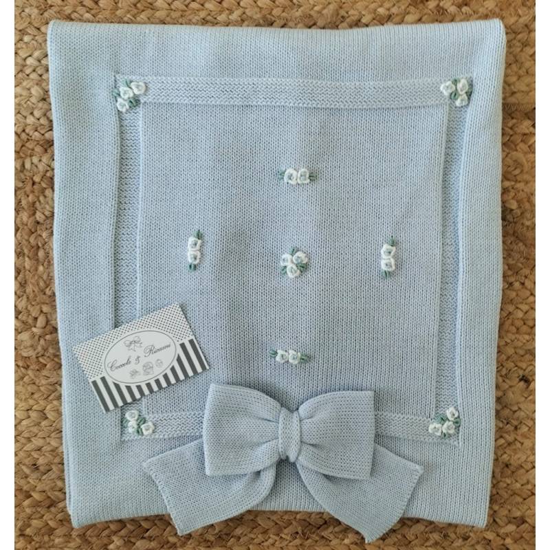 Babygi baby blanket in light blue...