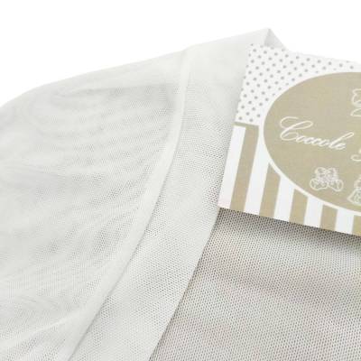 Cerimónia de batismo com xaile de tule branco leite - 