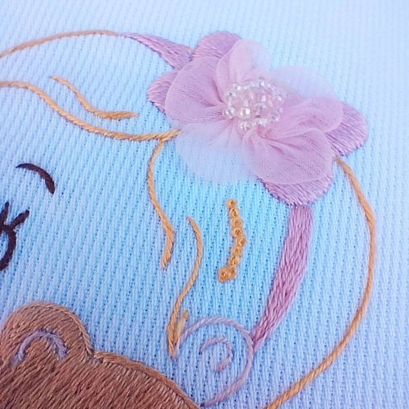 Handbestickte Babydecke und Laken - 