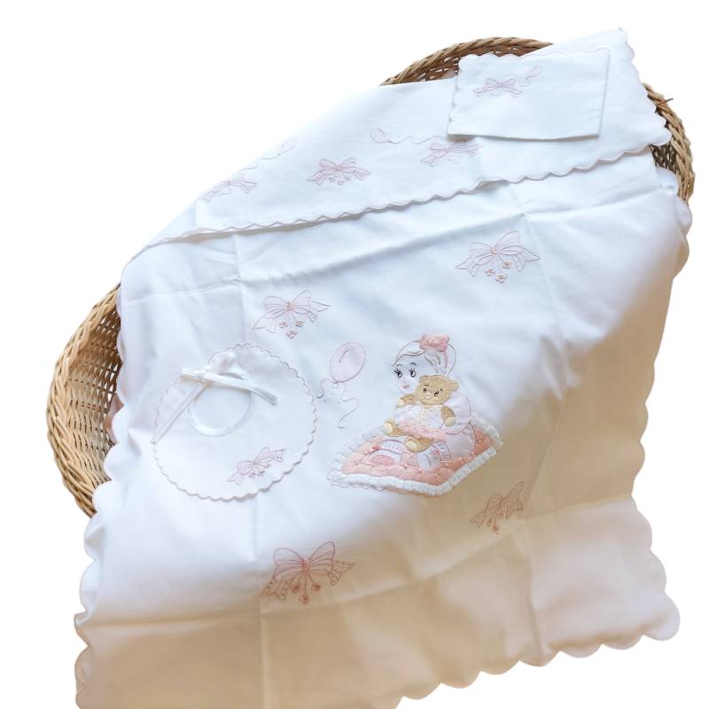 Canastilla para recién nacida - Manta y sábana bordadas a mano para bebé - Vendita Abbigliamento Neonato