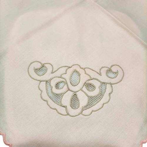 Mousseline rose en tulle travaillé -  2