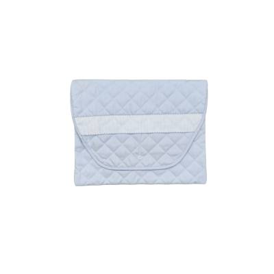 Bolso cambiador para bebé bordado en azul claro sobre lienzo Aida - 