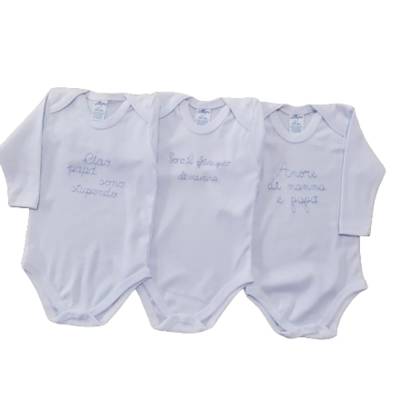 Body recién nacido tripac en 100% algodón de color blanco con bordado azul claro - 