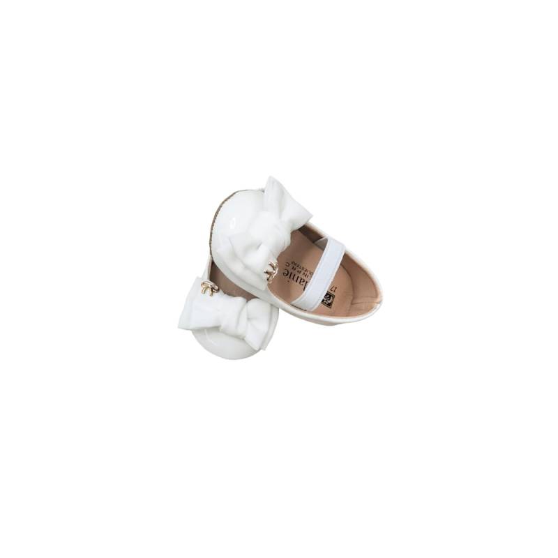 Elegant white patent leather newborn - 