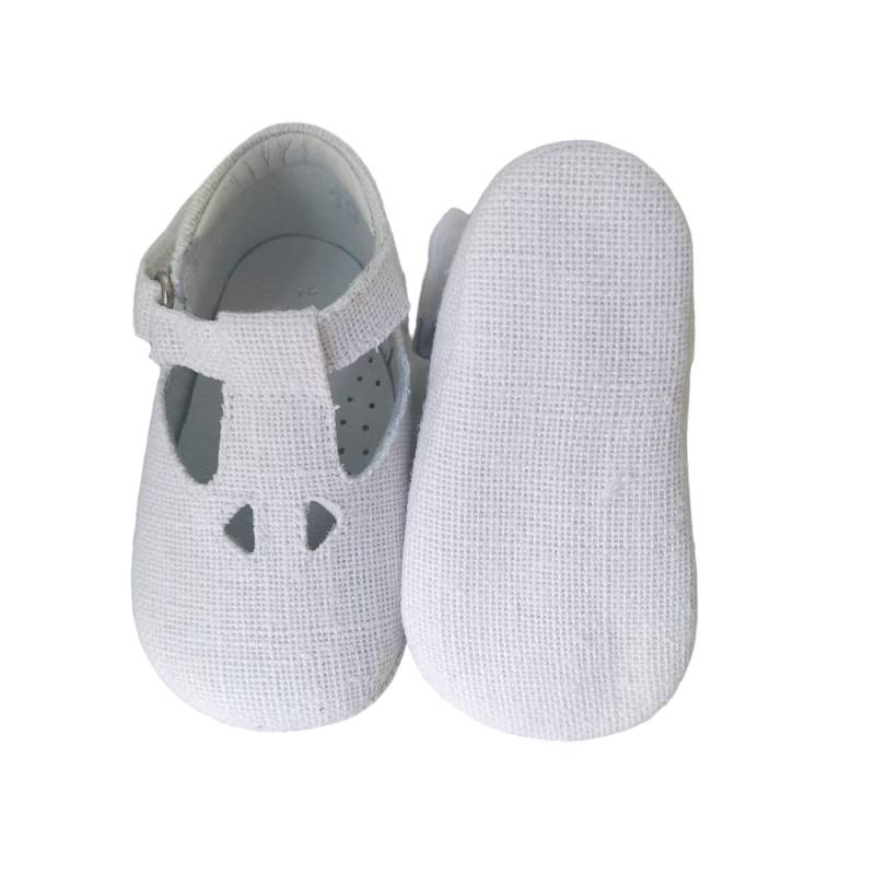 Scarpine da culla con occhielli in lino bianco naturale - 
