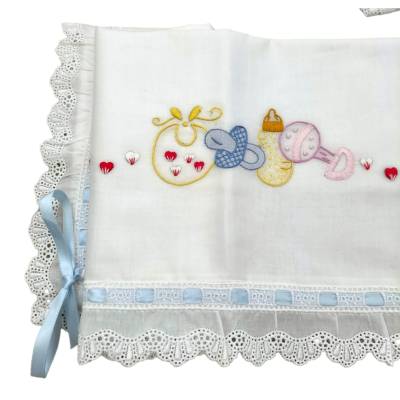 Hand-embroidered baby blanket and sheet - 