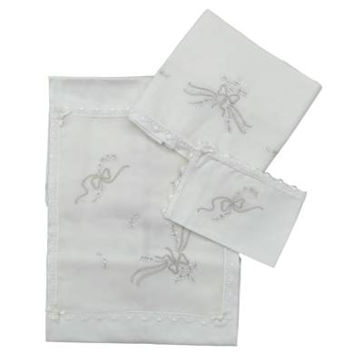 Copertina e lenzuolino neonato ricamato a mano color panna bianco e tortora - 