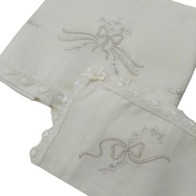 Copertina e lenzuolino neonato ricamato a mano color panna bianco e tortora - 