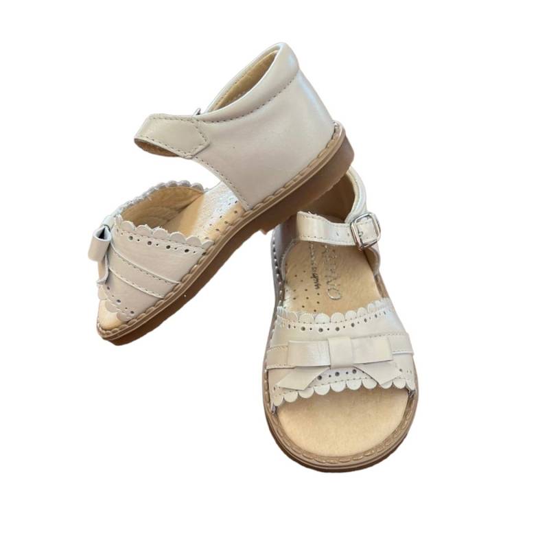 Baby girl light beige pearl baby sandal size 20 and 21 - 