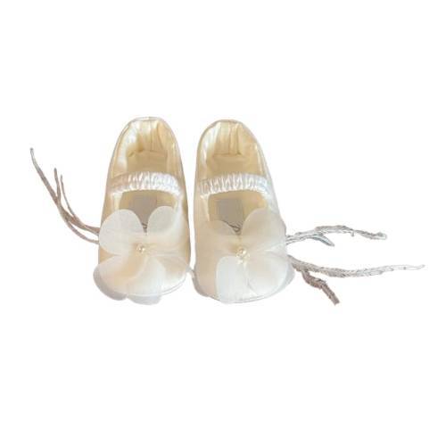 Scarpina battesimo bianco latte con fiori e petali misura 17 Petit - 