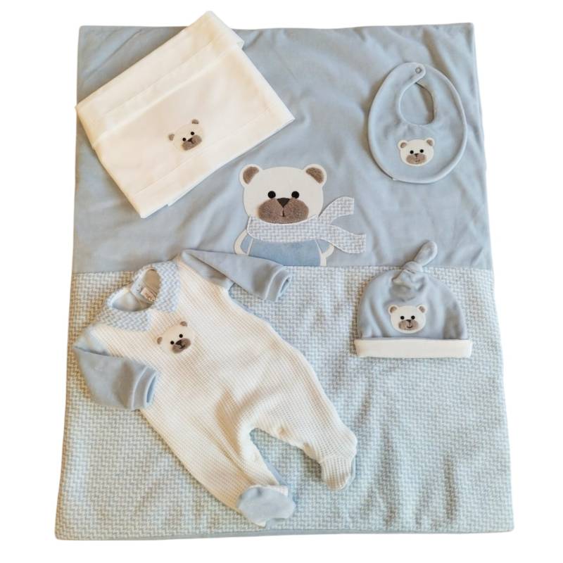 Newborn baby chenille layette with coverlet size 1 month complete with everything -